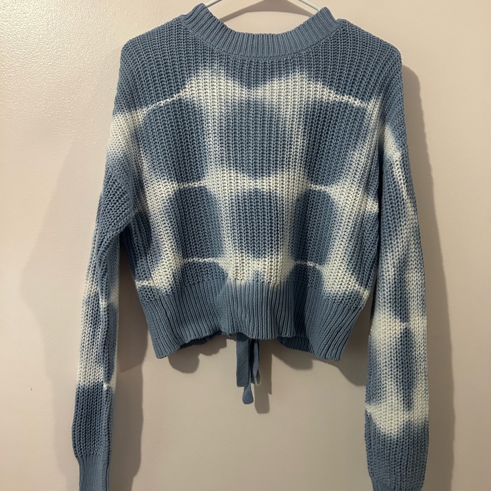 Blue and white aeropostal sweater